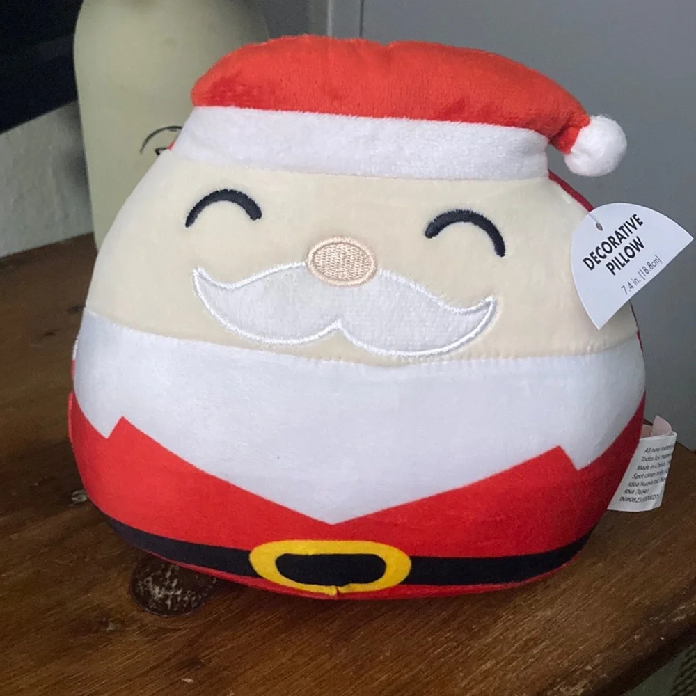 NWT Adorable Christmas Holiday Santa 🎅🏻 Smushie Pillow w/ Hat & Belt
